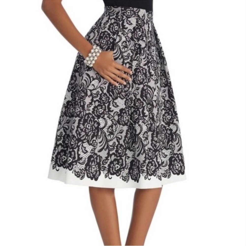 White House/Black Market cotton black and white lace pattern skirt